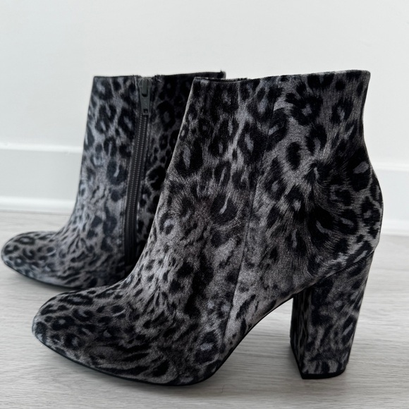 New Steve Madden Leopard Print Ankle Boots - Picture 1 of 5